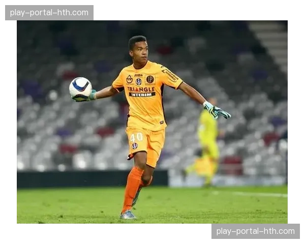 从门将到队长：通讯记录南特老将阿尔班·拉丰的职业生涯500场纪念战